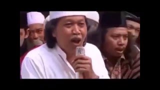 Perbedaan Itu Indah Lagu Natal quotMalam Kudusquot Versi Agama Islam [upl. by Joann]