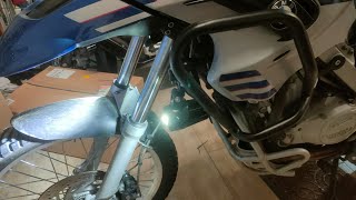 Faretti led portatelefono USB borse su BMW F650GS Dakar [upl. by Kenzie]