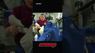 Astronauții Nu Pot Face Asta În Spațiu 😳 [upl. by Weider]