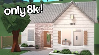 8K STARTER HOUSE  Bloxburg Tutorial with Voice [upl. by Maccarone]