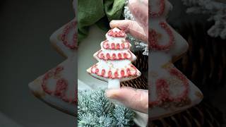 🎄Simple Christmas cookie decorating for beginners cookiedecorating satisfying christmas [upl. by Nevet]