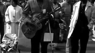 Blind Arvella Gray performing on Maxwell Street in Chicago in 1964 and 1980 [upl. by Sukcirdor233]