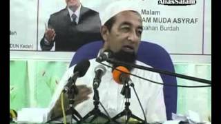 Senyum Pijak TANAH Bekas BABI  Ustaz Azhar Idrus [upl. by Ellerad]