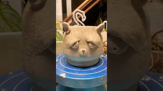 Sculpting a raccoon planter in 60 seconds ceramics sculpting clayart [upl. by Dart431]