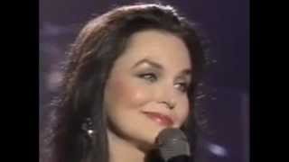 Crystal Gayle  This Is My Year For Mexico [upl. by Gross804]