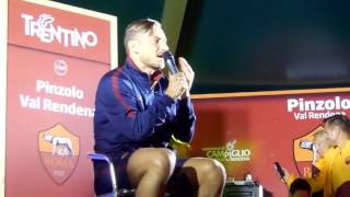 Pinzolo Totti chiama Gyomber che lo manda a cag [upl. by Rossi321]