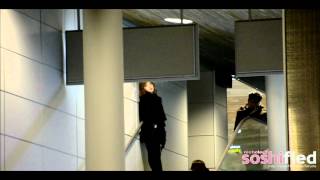 FANCAM120207 TaeYeon and Jessica in Paris CDG Airport [upl. by Llewol]