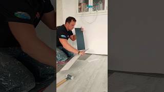 Der schnellste Bodenleger 😜👍 handwerk boden youtubeshorts reels baustelle shorts viral diy [upl. by Oflunra]