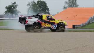 The Yellow Drivers World Record Jump Tanner Foust Team Hot Wheels Hot Wheels [upl. by Chrysler]