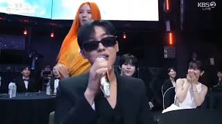 Actor Choi Hyunwook sings to GIdles quotFatequot at Blue Dragon Awards choihyunwook gidle [upl. by Yelrah]