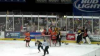 green bay gamblers and the omaha lancers fight 6 on 6 22611 [upl. by Blas]