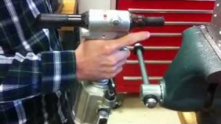 Huck 2013 Rivet Gun installing a 316quot rivet [upl. by Concha672]