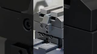 Self centering vise with center stop swissmodular Twice the clamping – twice the efficiency [upl. by Trella]