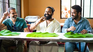 NTR With Prashanth Neel And Rishab Shetty Visits Udupi Krishna Mutt Hotel  Filmylooks [upl. by Ahtan]