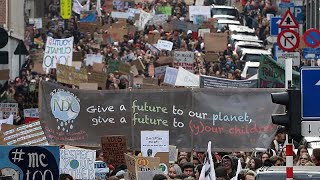 Las protestas belgas contra el cambio climático entran en su quinta semana [upl. by Martita]