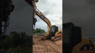 Excavator expert drop hammer perfect excavator youtubeshorts shorts short shortsfeed [upl. by Casimir]