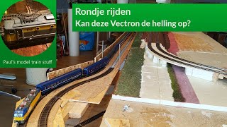 Kan deze Vectron met 14 rijtuigen de helling op [upl. by Oaks85]