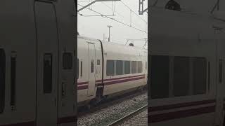 ALVIA RENFE con niebla [upl. by Filipe695]