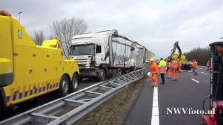 Vrachtwagen ongeval A28 li 1018 Zwolle [upl. by Fagen864]