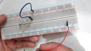 Encender 3 led en la protoboard circuito serie [upl. by Shevlo]