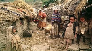 Life Of Poor People Of India Uttar Pradesh  Indian Village Life  Real Life India [upl. by Lawan108]