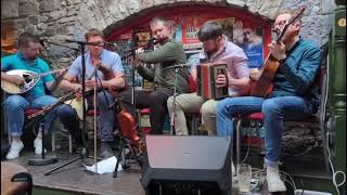 KeaneConnollyMcGorman  Matt Molloys Westport Jigs amp then sneaky Reels [upl. by Ibib]