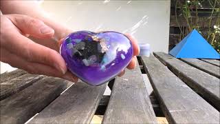 Demolding orgonite piramides en hartjes [upl. by Kceb819]