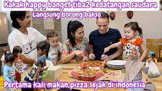 KAKAK HAPPY TIBA2 KEDATANGAN SAUDARA  PERTAMA KALI MAKAN PIZZA SELAMA Dİ INDONESIA [upl. by Netsruk]