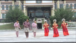 Tari Zapin Usik Mengusik  Mahasiswai Budaya Melayu Akutansi [upl. by Fawn]