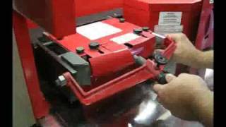 020 SH5000  Blademaster skate sharpening machine  how to sharpen skates  skate holder [upl. by Sutherlan]