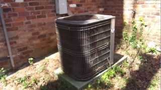 HVAC QUICK CLIPS  3212013 VERY OLD Lennox Straight Cool Condenser [upl. by Nedaj39]