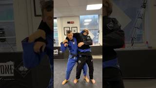 How to Escape a Standing Headlock  BJJ Tutorial BJJ HeadlockEscape selfdefenseclass [upl. by Tutto]