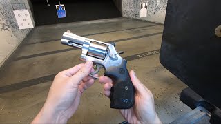 Smith amp Wesson Model 686 Plus 357 Magnum Series 38 SPL vs 357 Magnum [upl. by Baum]