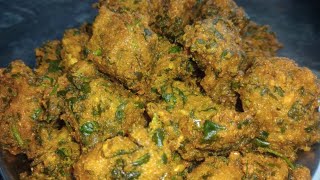 Pakoda recipe ll vatana dal our palak se banaye crispy chatpata pakoda recipe cooking with shehnaz [upl. by Aitnauq]