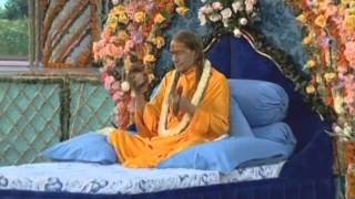 Jayati Guruvar Pyare  Kirtan with Jagadguru Shree Kripalu Ji Maharaj [upl. by Worden]