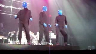 Blue Man Group Megastar tour Brighton May 14th 2009 Solo Dance [upl. by Rees18]