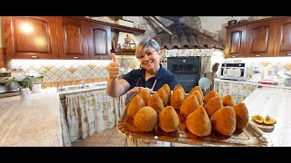 Arancini o Arancine di riso al ragùintavernaconlucia [upl. by Festus]