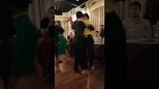 Mira copia aprende practica pasos de tango en la pista milonga Doso Buenos Aires [upl. by Tarfe]