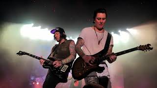 Avenged sevenfold bat country solo  live in israel 2018 [upl. by Dez151]