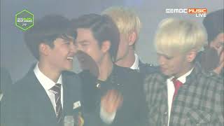 SHINee  Artist Of The Year 2013 Melon Music Awards ENG SUBS [upl. by Amzaj725]