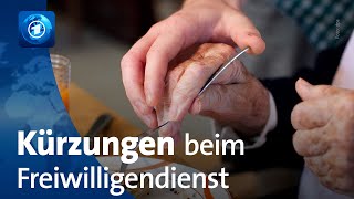 Sparpläne der Regierung Kürzungen beim Bundesfreiwilligendienst [upl. by Ahtabat]