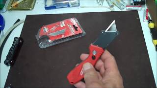 Milwaukee Fastback Compact Flip Utility Knife Review [upl. by Ellenig]