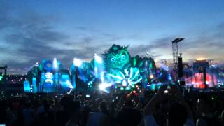 Showtek  Booyah Live EDC Las Vegas 2015 [upl. by Malik]