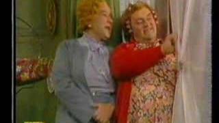 Les Dawson  Cissie amp Ada  New Neighbours [upl. by Sera]