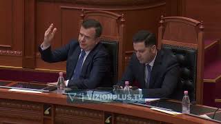 Parlamenti Debat për 14vjeçarin PD kërkon sërish dorëheqjen e ministres së Arsimit [upl. by Oriole]