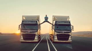 Demostración Volvo Trucks con Jean Claude Van Damme [upl. by Lette]