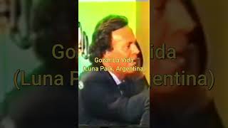 Julio Iglesias Gozar la vida live [upl. by Wynnie982]