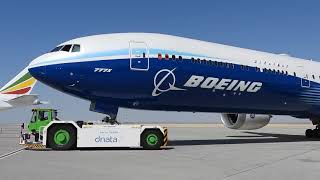 Boeing 777X pushback at Dubai Airshow 2021 [upl. by Eadwine]