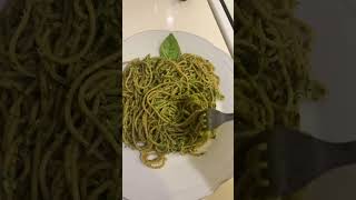 Fideos al pesto [upl. by Hgielak727]