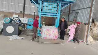 Silk cotton opening machine suitcase packing machine quilt opening machine [upl. by Gonyea]